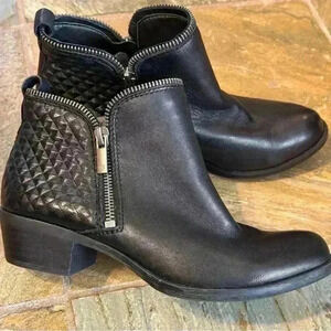 Lucky Brand Bartalino women's size 6/36 quilted black leather double zip bootie
